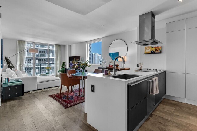 Photo - 55 SE 6th St Unit 3007