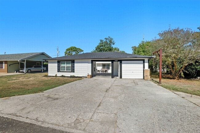 Photo - 7819 Bayside Dr
