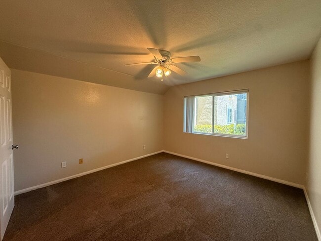 Photo - Gorgeous 1B/1BA Condo w/ Washer/Dryer, Walk-In Closet & Resort-Style Amenities!