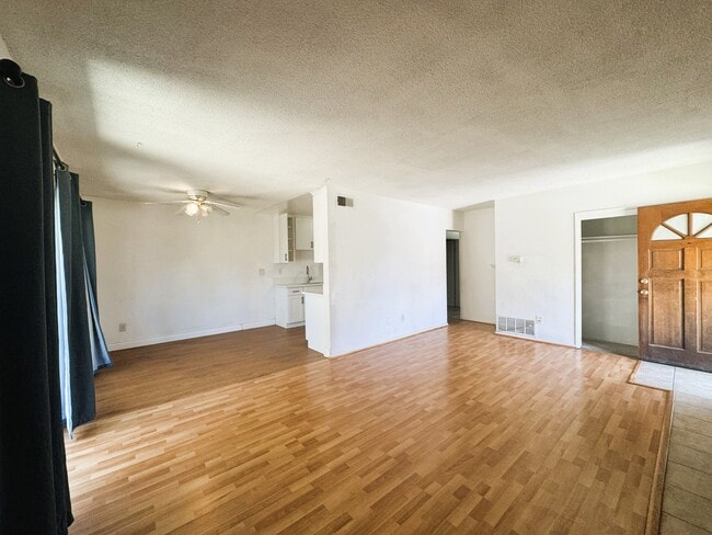2031 E Almont Ave Unit A