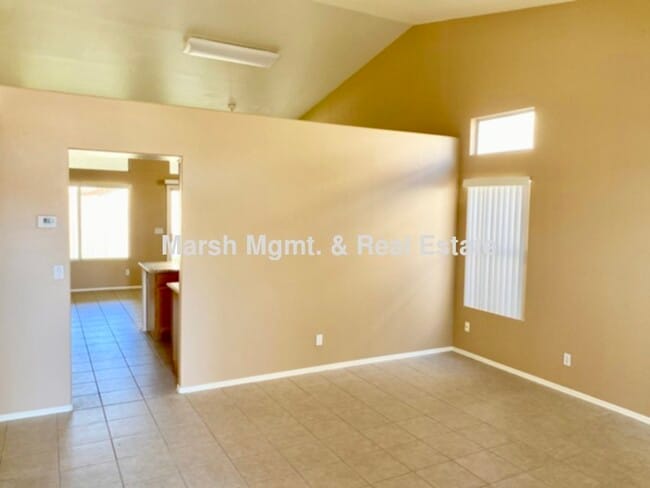 Photo - Warm &amp; inviting 3 bedroom home in Gilbert!