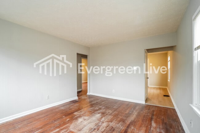 Photo - 3081 Grasmere Ave