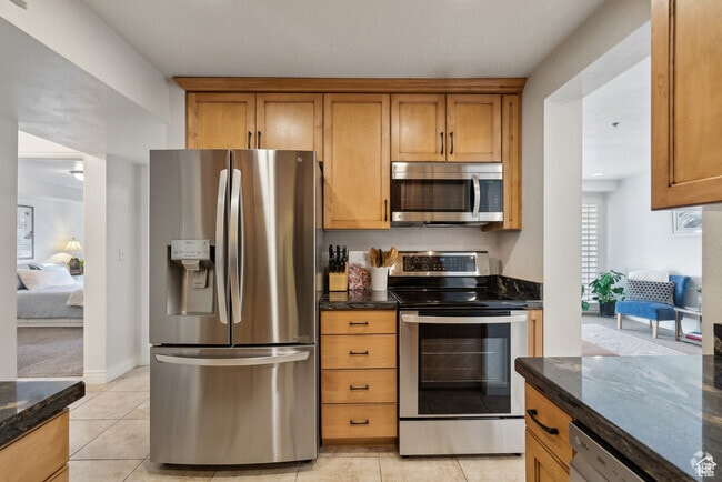 Building Photo - 1044 E 400 S Unit 202 A Rental
