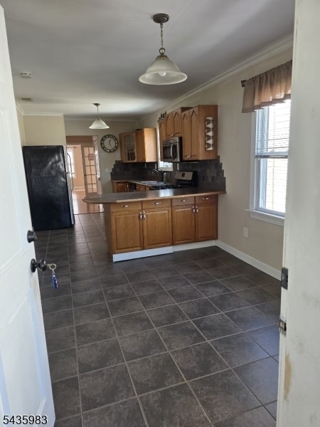 929 Adams Ave
