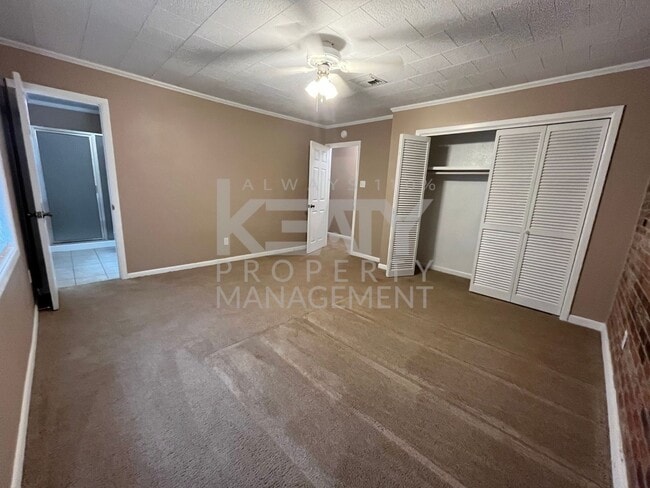 Photo - COMING SOON! Spacious townhouse in the heart of Lafayette!