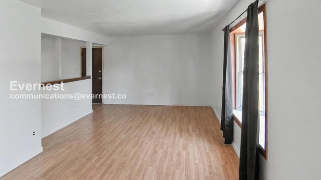 Photo - 2115 Diana Dr