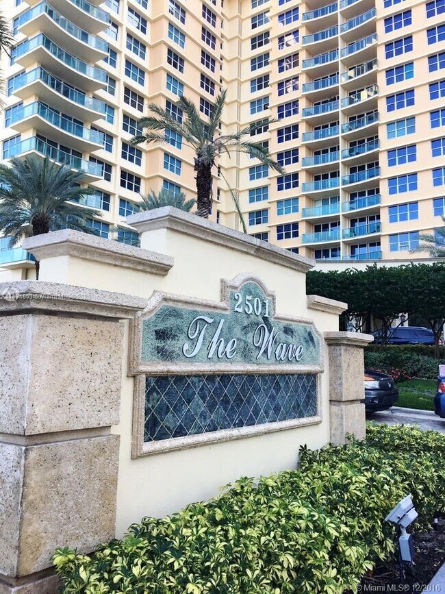 Building Photo - 2501 S Ocean Dr Unit 336 Rental