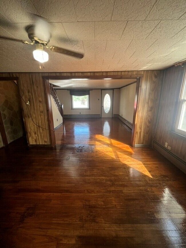 Photo - 444 E Bertsch St