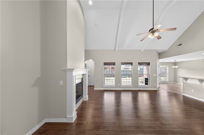 Photo - 402 SW Arch St