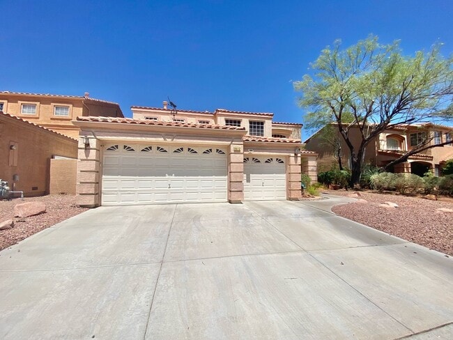 Building Photo - IMMACULATE HOME LOCATED IN SUMMERLIN, 4 BEDROOM 3.5 BATH, 3 CAR GARAGE