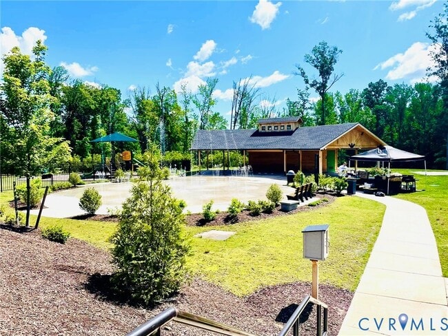 Photo - 16043 Cambria Cove Blvd
