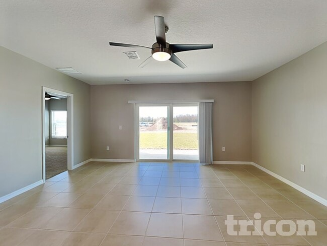 Photo - 288 Garnet Ave