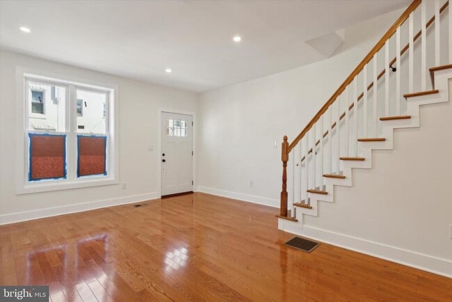 Photo - 1834 McKean St