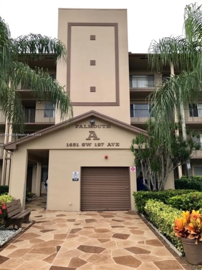 Photo - 1651 SW 127th Ave Condominio Unidad 409A