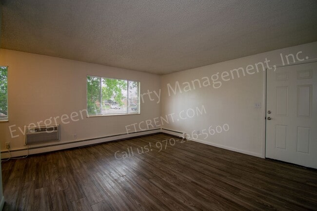 Photo - 2916-2924 Glendale Dr Unit 2916-6