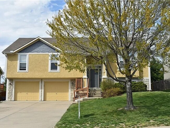 Photo - 732 Highland Dr House