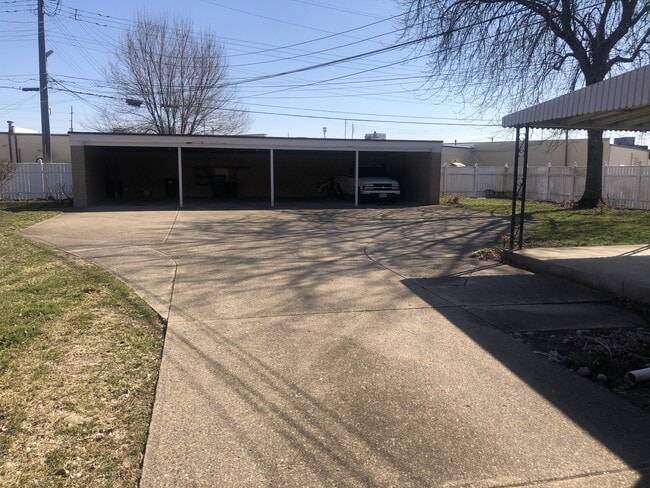 4760 Holiday Dr Unit 4
