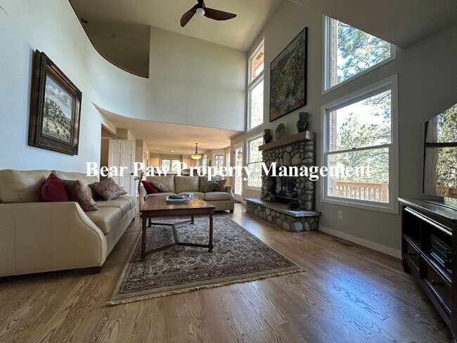 Photo - Magnificent Home in The Ridge!!