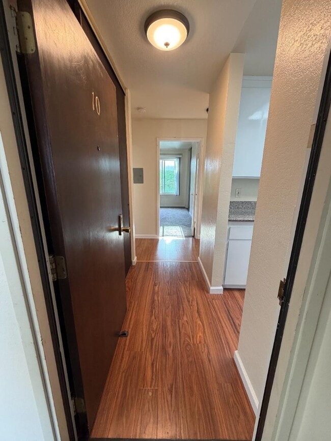 Photo - 190 Eastmoor Ave