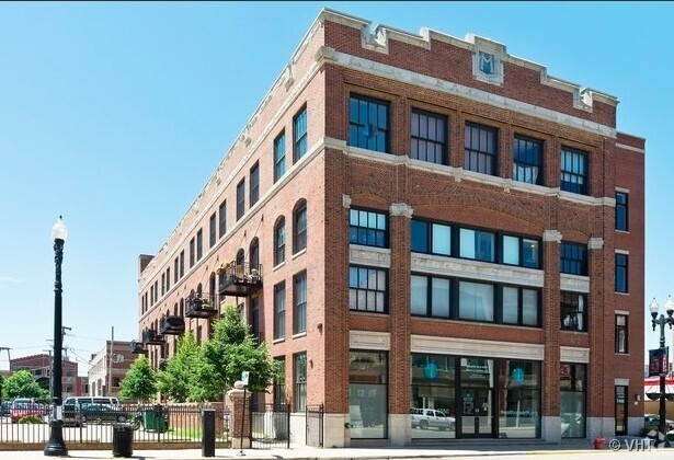 Building Photo - 2332 S MICHIGAN Ave Rental