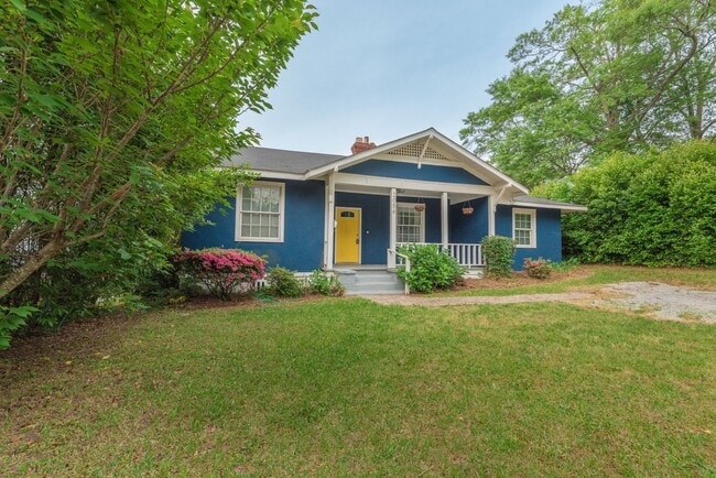 Photo - Beautiful 3 Bedroom 3 Bathroom Home Now Avaialble!
