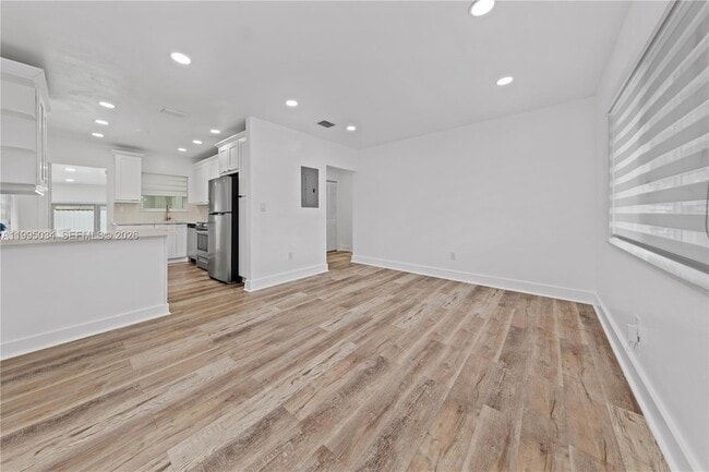 Photo - 5727 SW 3rd St