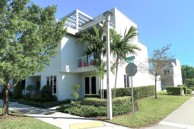 Building Photo - 6482 NW 103rd Psge Rental