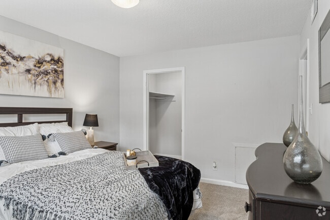 Majestic -2BR, 1BA - 900SF - Second Bedroom