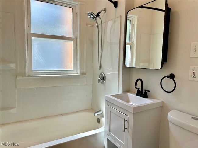 Building Photo - 1855 W 65th St Unit DOWN