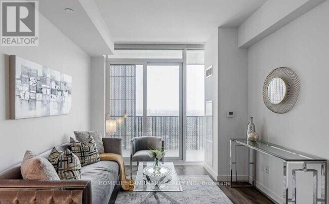 Photo - 8 Eglinton Ave E Unit 5607