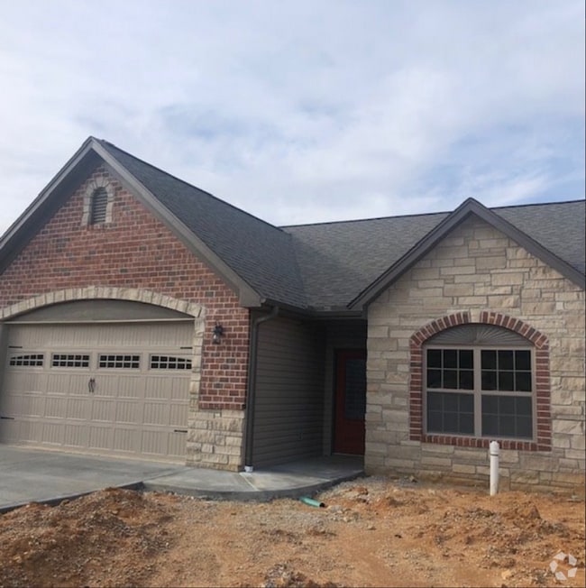 Building Photo - New condo for lease - 303 Deerfield RIdge ...