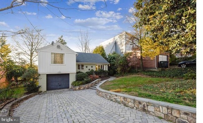 Photo - 2300 King Pl NW Casa