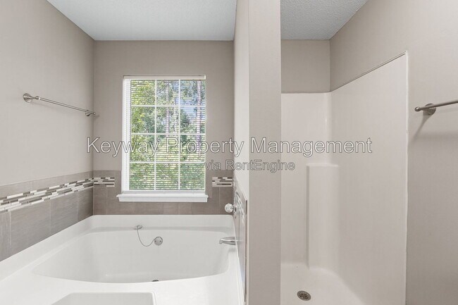 4263 Waylon Dr