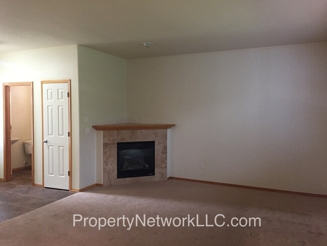 Photo - Great Gresham 3 Bedroom Home