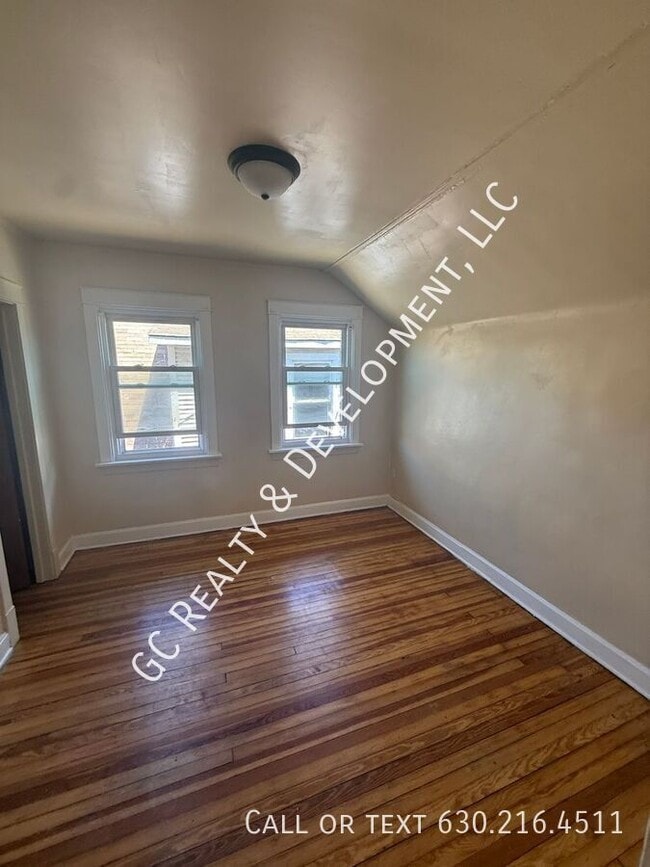 Photo - 10225 S Perry Ave