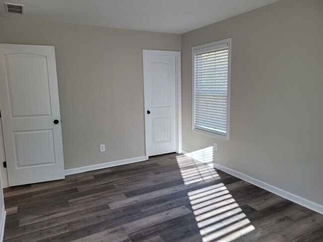 Photo - NEW CONSTRUCTION FOR RENT IN NEWNAN!