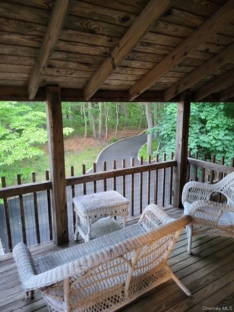 Photo - 22 Pine Ct Unit Upper level