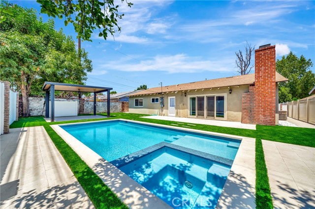 Building Photo - 23010 Hartland St