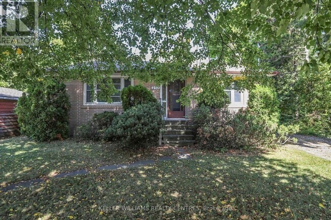 Photo - 252 Elgin Mills Rd W Unit A