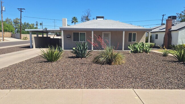 Photo - 1748 W Glenrosa Ave