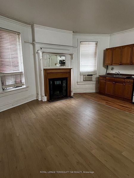 Photo - Annex Bachelor unit available in Clean Qui... Unit E