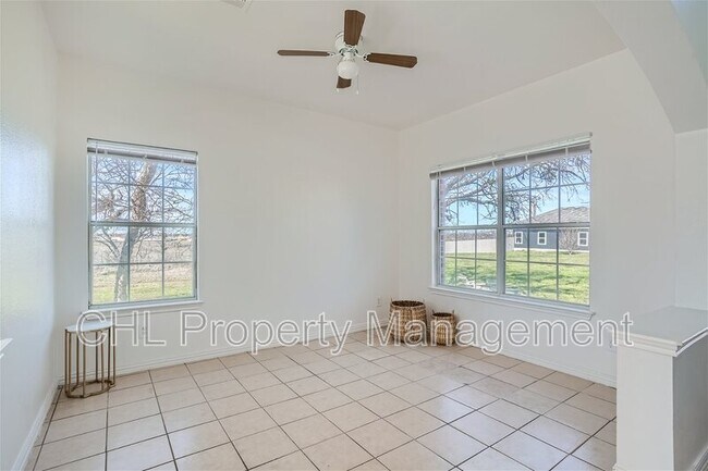 Photo - 17905 Maxa Dr