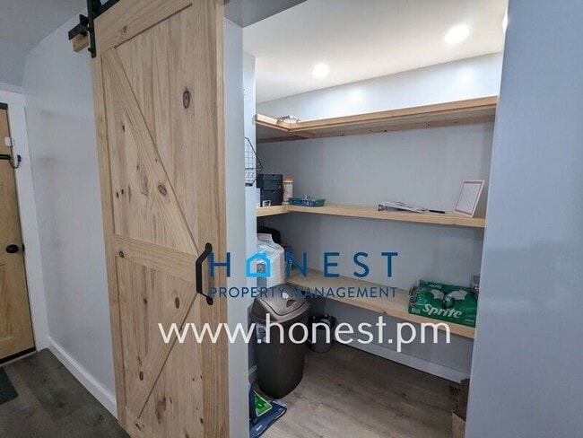 Photo - 162 College Ave