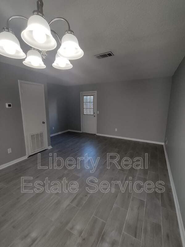 Photo - 107 Gilbert St Unit Apt 5
