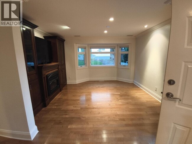 Photo - 4643-4643 Belcarra Bay Rd