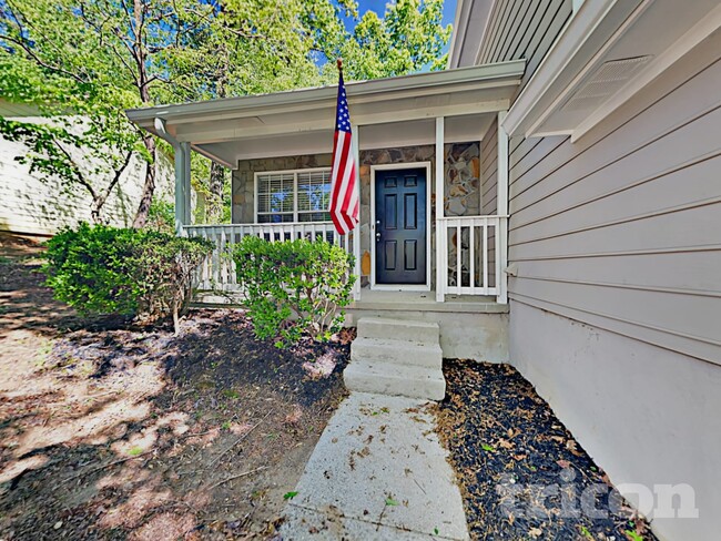 Photo - 536 Woodstone Rd