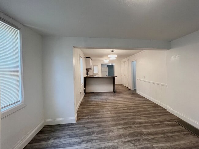 Building Photo - 157 Dr Samuel McCree Way