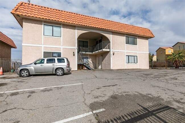 6987 Mendon Ln Unit 4