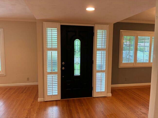 Photo - Beautiful 3 bedroom/1.5 bath Home in S. Land Park