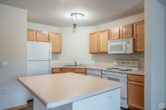 1BR, 1BA - 900SF - Kitchen